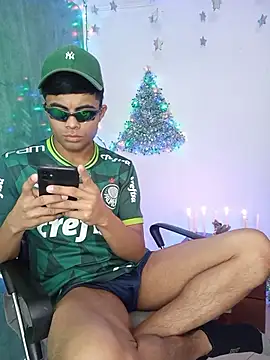 Snapshot of pinedasex777 chatting on 12-19-25, 12:45 pinedasex777 online show from 12-19-25, 12:45