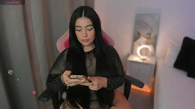 shantall vidales  online show from 05-14-26, 06:09