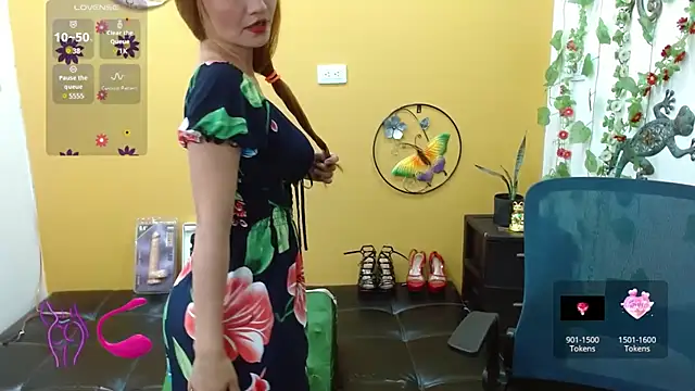 miss tinnymafe online show from 02-09-25, 09:58