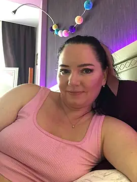 Snapshot of HotMilfMargo chatting on 02-16-25, 11:05 HotMilfMargo online show from 02-16-25, 11:05