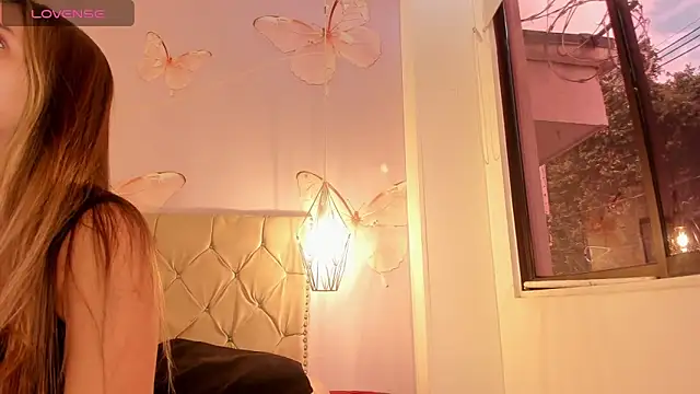 Vivi prinncess online show from 04-28-26, 08:14