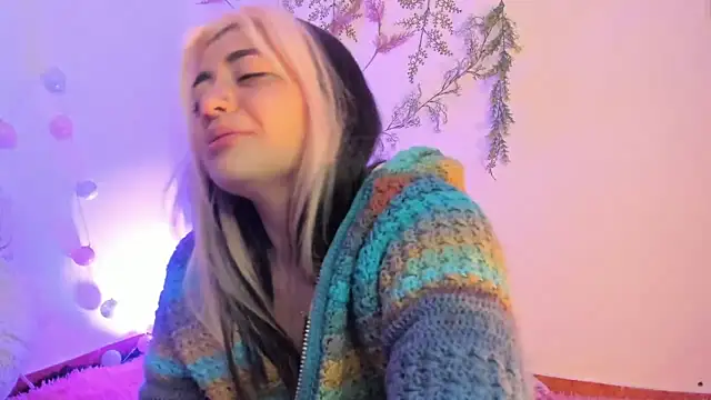 Sammysammy  online show from 12-24-24, 05:38