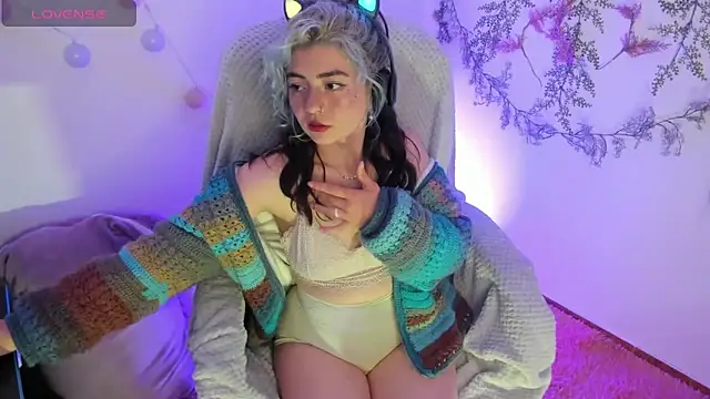 Sammysammy  online show from 03-18-25, 08:36