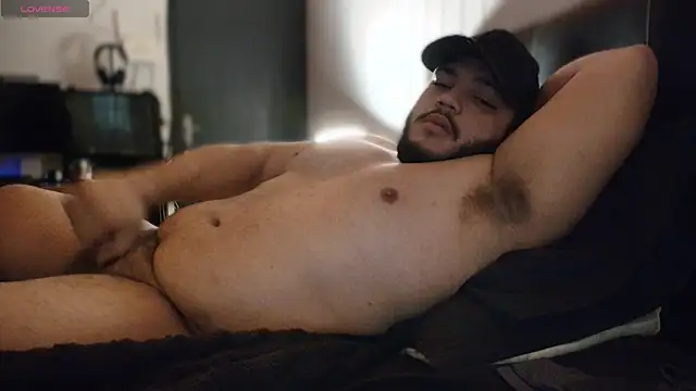 Snapshot of theusxbear chatting on 07-27-26, 02:57 theusxbear online show from 07-27-26, 02:57