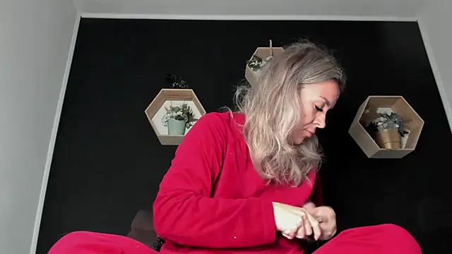 Alesys69 online show from 11-21-25, 11:36