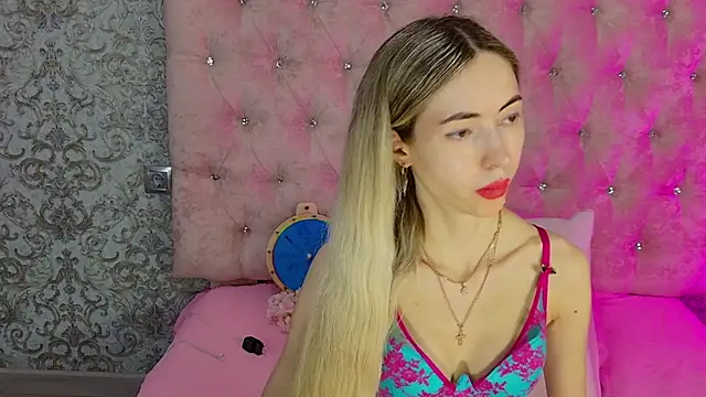 Akilla Queen online show from 07-13-26, 01:52