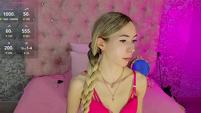 Akilla Queen online show from 07-21-26, 01:52