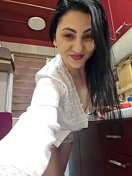 Snapshot of charrlote_love chatting on 02-08-25, 03:21 charrlote love online show from 02-08-25, 03:21