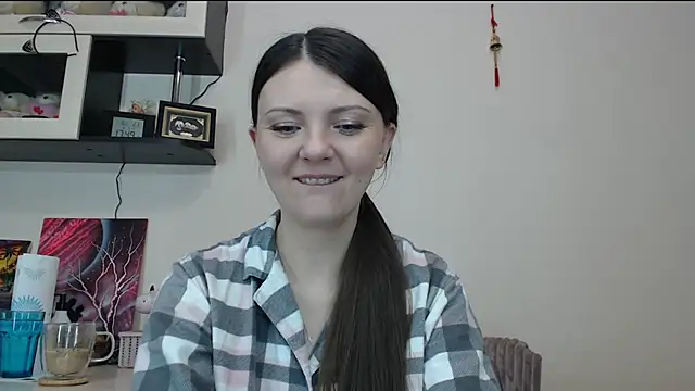 Snapshot of SugarTati chatting on 03-06-25, 02:51 SugarTati online show from 03-06-25, 02:51