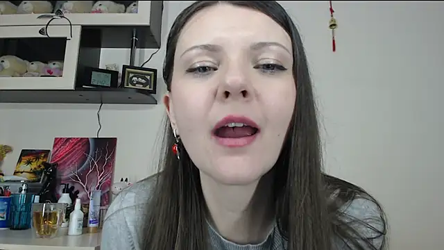 Snapshot of SugarTati chatting on 03-10-25, 06:45 SugarTati online show from 03-10-25, 06:45