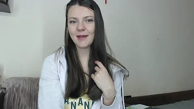 Snapshot of SugarTati chatting on 10-04-25, 07:12 SugarTati online show from 10-04-25, 07:12