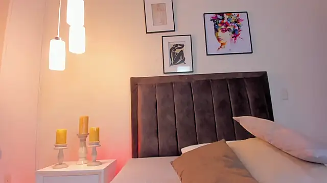 Snapshot of isa_bunny chatting on 01-16-25, 03:23 isa bunny online show from 01-16-25, 03:23