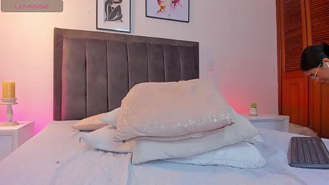 Snapshot of isa_bunny chatting on 01-23-25, 05:56 isa bunny online show from 01-23-25, 05:56