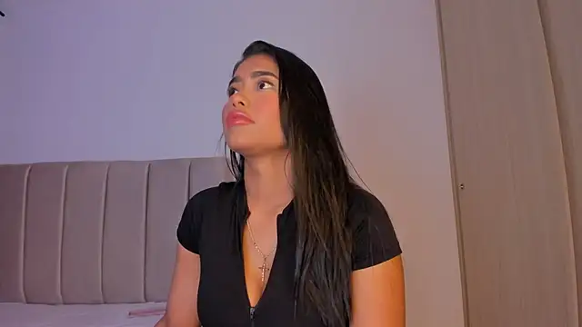 Snapshot of isa_bunny chatting on 10-16-25, 03:40 isa bunny online show from 10-16-25, 03:40