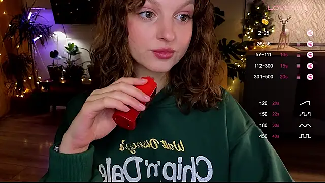 Snapshot of AliceKingsleigh chatting on 01-19-25, 01:43 AliceKingsleigh online show from 01-19-25, 01:43