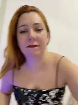 Snapshot of Patriciamoura69 chatting on 01-07-25, 11:56 Patriciamoura69 online show from 01-07-25, 11:56