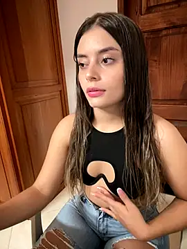 Snapshot of Miss_valeriaa chatting on 12-03-24, 04:17 Miss valeriaa online show from 12-03-24, 04:17