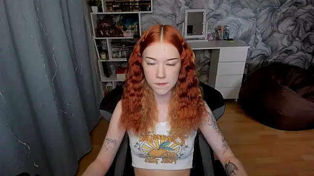 Snapshot of litl_Mia chatting on 09-28-25, 04:23 litl Mia online show from 09-28-25, 04:23