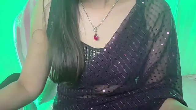 Queen Angelena online show from 10-30-25, 06:19