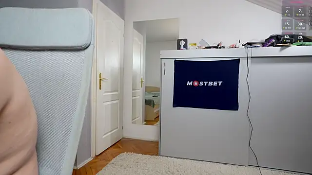 foxeslovefoxes online show from 12-07-24, 02:24