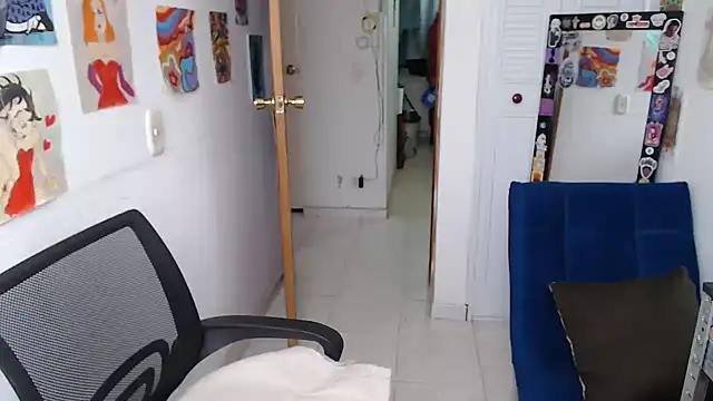 soynanabela28 online show from 06-25-26, 04:22