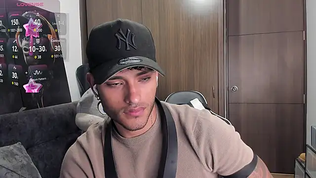 Alessandro Vanni online show from 11-05-25, 02:22