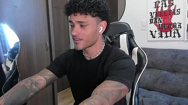 Alessandro Vanni online show from 12-20-25, 03:19