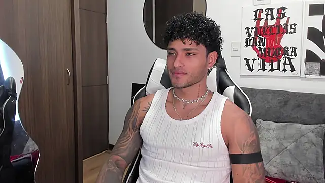 Alessandro Vanni online show from 01-15-26, 01:48