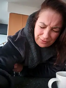 Snapshot of Canadian_BBW chatting on 02-15-25, 03:06 Canadian BBW online show from 02-15-25, 03:06