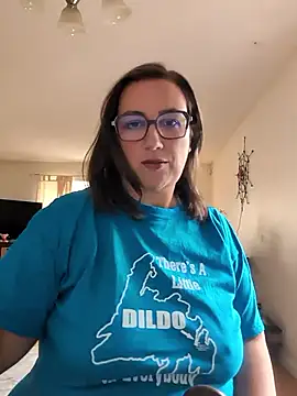 Snapshot of Canadian_BBW chatting on 10-31-25, 09:49 Canadian BBW online show from 10-31-25, 09:49