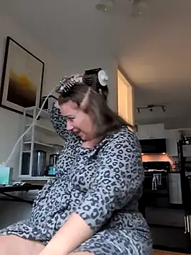 Snapshot of Canadian_BBW chatting on 11-05-25, 09:26 Canadian BBW online show from 11-05-25, 09:26