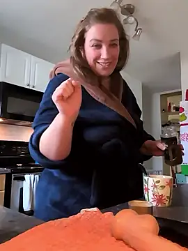 Snapshot of Canadian_BBW chatting on 01-10-26, 07:37 Canadian BBW online show from 01-10-26, 07:37