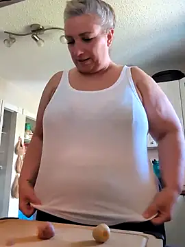 Canadian BBW online show from 04-16-26, 07:47