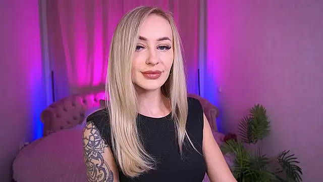 Snapshot of GraceCandy chatting on 11-02-25, 09:17 GraceCandy online show from 11-02-25, 09:17