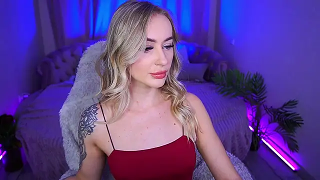 Snapshot of GraceCandy chatting on 11-28-25, 10:01 GraceCandy online show from 11-28-25, 10:01