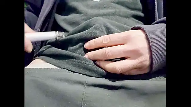 hairyuncut00 online show from 03-16-25, 05:28