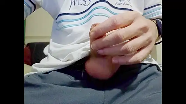 hairyuncut00 online show from 09-19-25, 11:49