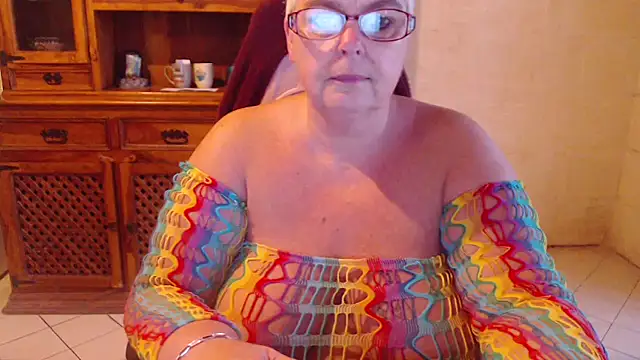 MISS LINDAH online show from 06-04-26, 04:40
