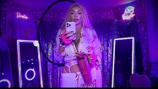 Snapshot of bimbotwerkqueen chatting on 12-21-24, 05:03 bimbotwerkqueen online show from 12-21-24, 05:03