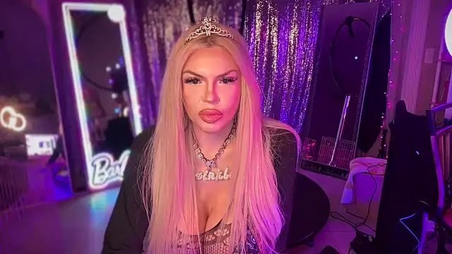 Snapshot of bimbotwerkqueen chatting on 01-18-25, 02:03 bimbotwerkqueen online show from 01-18-25, 02:03