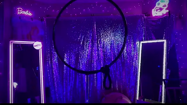 Snapshot of bimbotwerkqueen chatting on 01-26-25, 10:45 bimbotwerkqueen online show from 01-26-25, 10:45