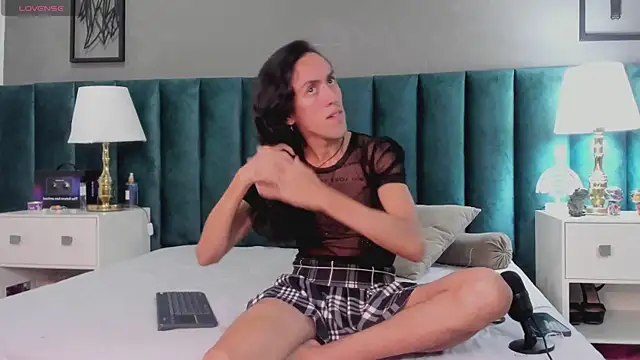 Snapshot of Karol_fenixx chatting on 01-07-25, 02:42 Karol fenixx online show from 01-07-25, 02:42