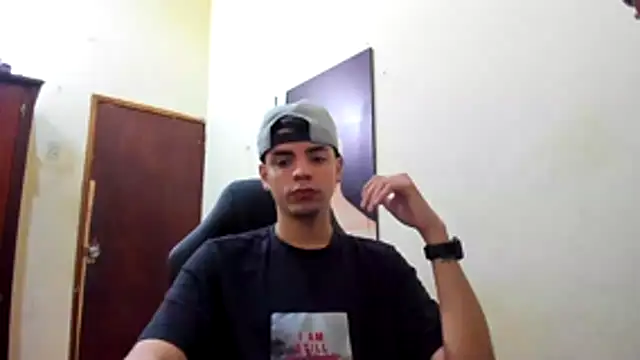 Snapshot of dylancrugerx chatting on 12-22-24, 09:20 dylancrugerx online show from 12-22-24, 09:20