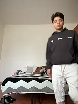 Snapshot of dylancrugerx chatting on 04-10-26, 09:25 dylancrugerx online show from 04-10-26, 09:25