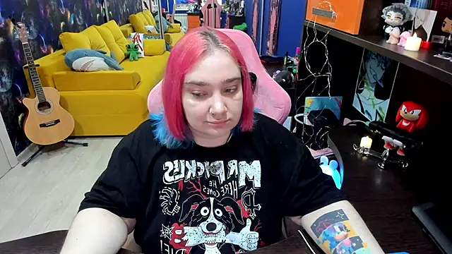 Softie Sofy online show from 01-21-25, 02:22