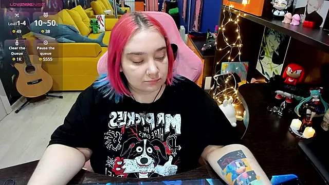 Softie Sofy online show from 01-22-25, 02:15