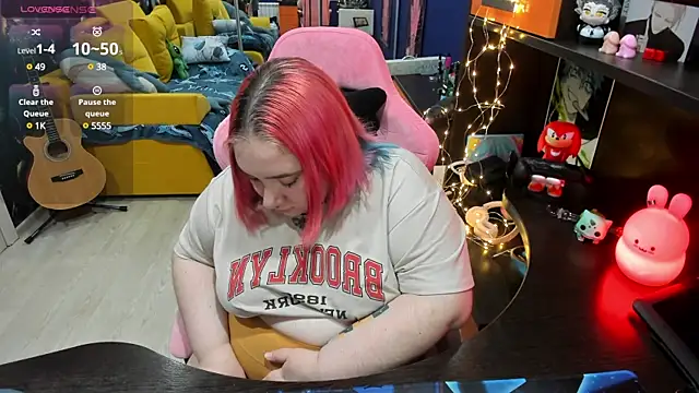 Softie Sofy online show from 02-06-25, 02:58