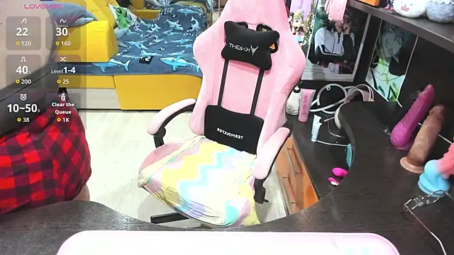 Softie Sofy online show from 02-18-26, 02:07