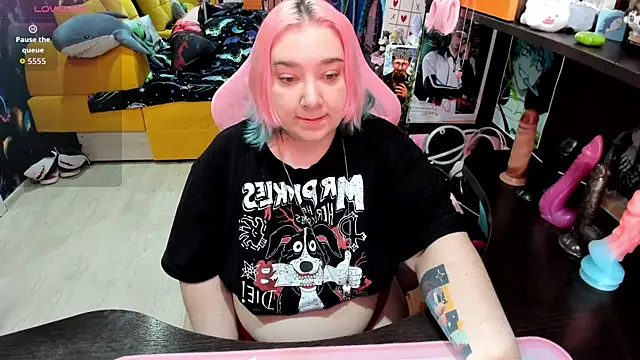 Softie Sofy online show from 04-04-26, 03:05