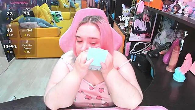 Softie Sofy online show from 06-20-26, 02:36